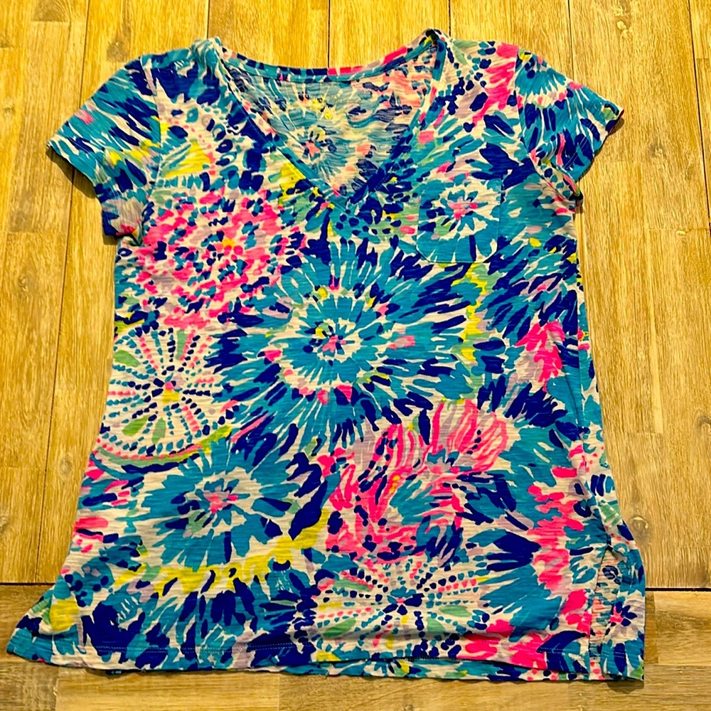 Lilly Pulitzer V-Neck Pocket Tee